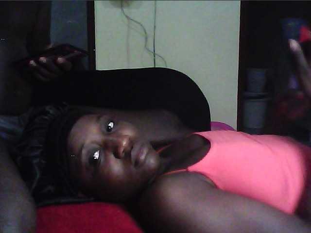 Hollykings's BongaCams show and profile