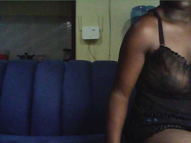 Hollykings's BongaCams show and profile