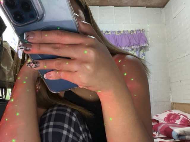 Profile and Statistics for Maxblah26 on BongaCams