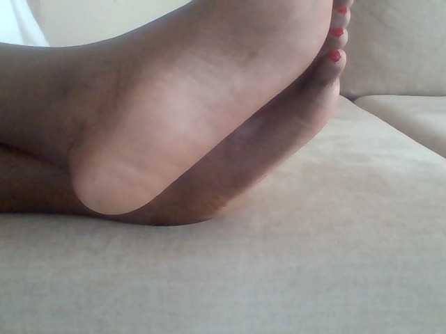 Juanitamami's BongaCams show and profile