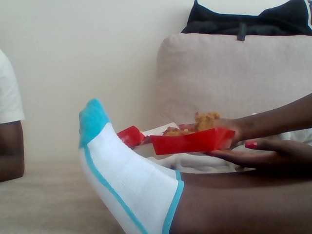 Juanitamami's BongaCams show and profile