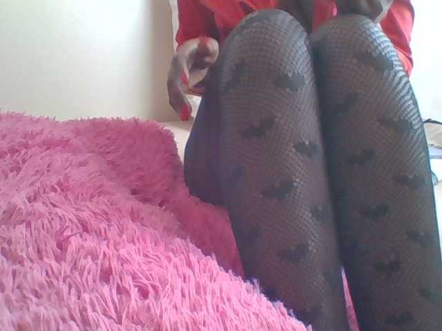 Juanitamami's BongaCams show and profile