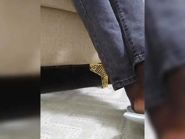 Juanitamami's BongaCams show and profile