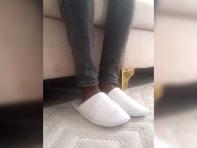 Juanitamami's BongaCams show and profile