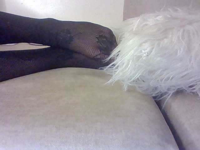 Juanitamami's BongaCams show and profile