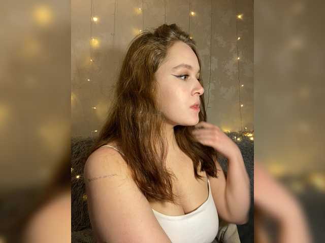 OhBaby-Elly's BongaCams show and profile