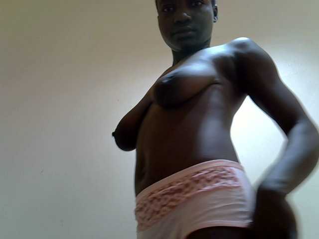 Prettiegal's BongaCams show and profile