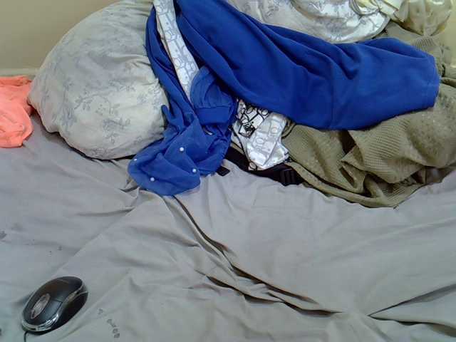 Prettiegal's BongaCams show and profile