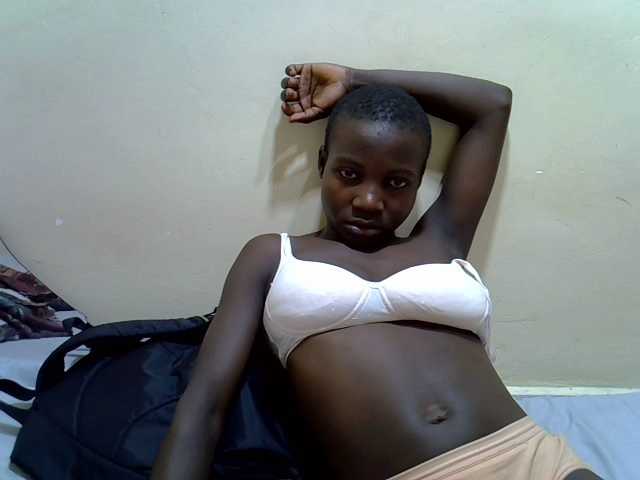 le modèle Prettiegal est en webcam porno dans un show sur le site bongacams, il possède les tags suivants: Ebony,Brunette,Trimmed