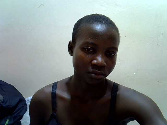 le modèle Prettiegal est en webcam porno dans un show sur le site bongacams, il possède les tags suivants: Ebony,Brunette,Trimmed