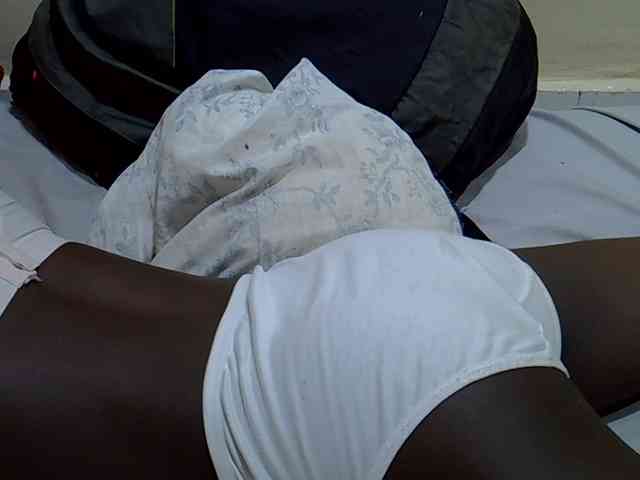 Prettiegal Live Webcam on BongaCams