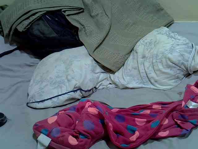 Prettiegal Live Webcam on BongaCams