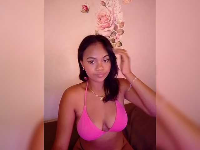 Annah261's BongaCams show and profile