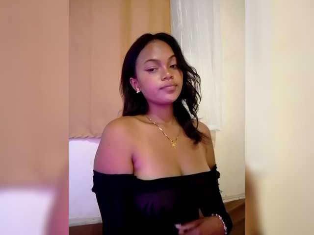 Annah261's BongaCams show and profile