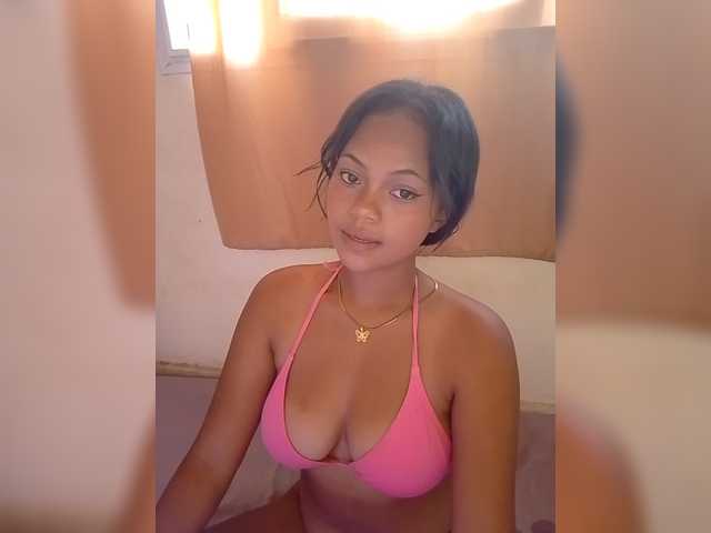 Annah261's BongaCams show and profile