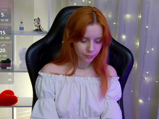 Rachel-lips live cam