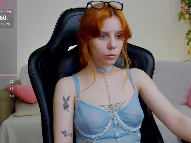 Rachel-lips's BongaCams show and profile