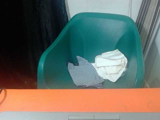 Juicynplum's BongaCams show and profile