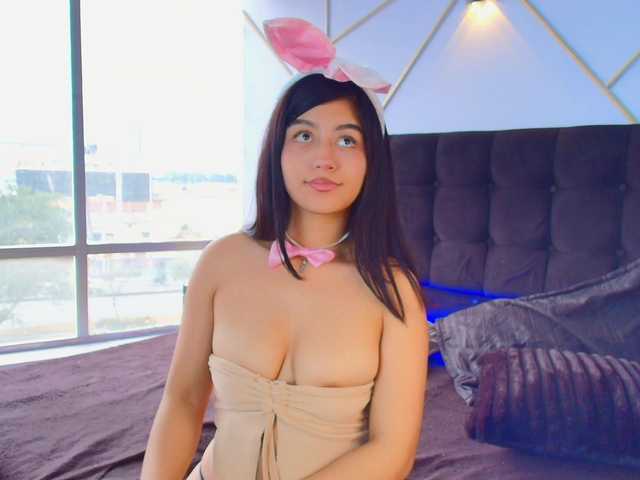 SweettSinn's BongaCams show and profile