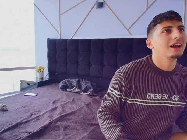 SweettSinn's BongaCams show and profile