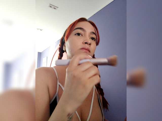 AliceHiills's BongaCams show and profile