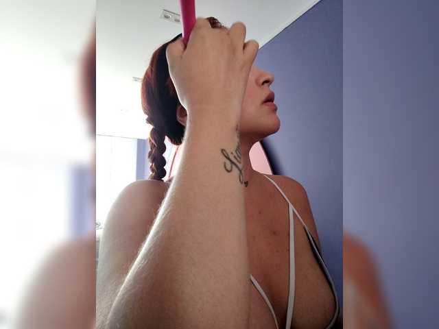 AliceHiills's BongaCams show and profile