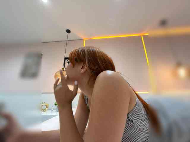 AliceHiills Live Webcam on BongaCams