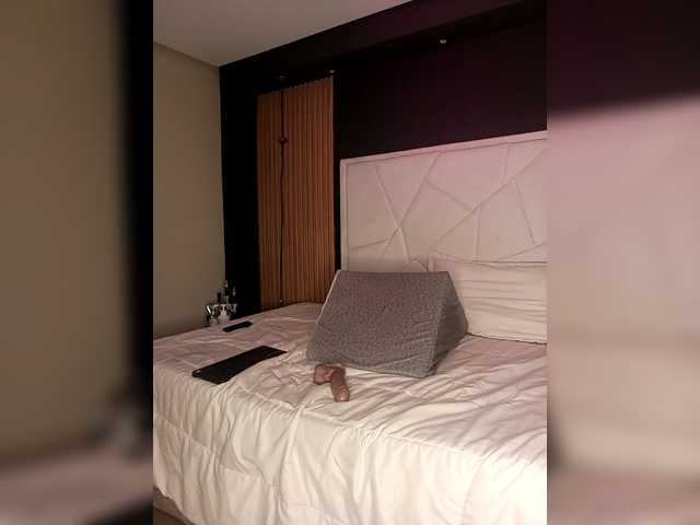 emilyroberts9 Live Cam on BongaCams