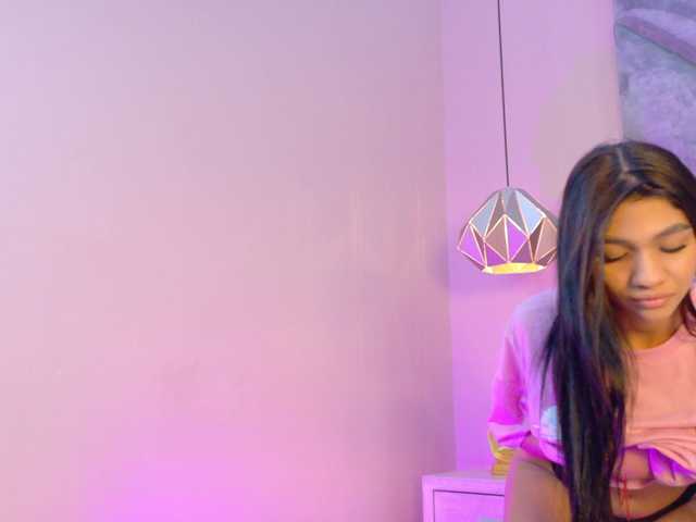 SERENA-JONES's BongaCams show and profile