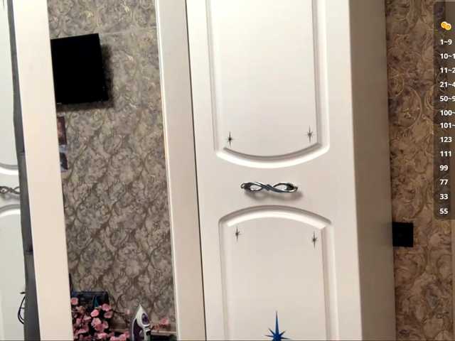 KimberleeChenevert's BongaCams show and profile