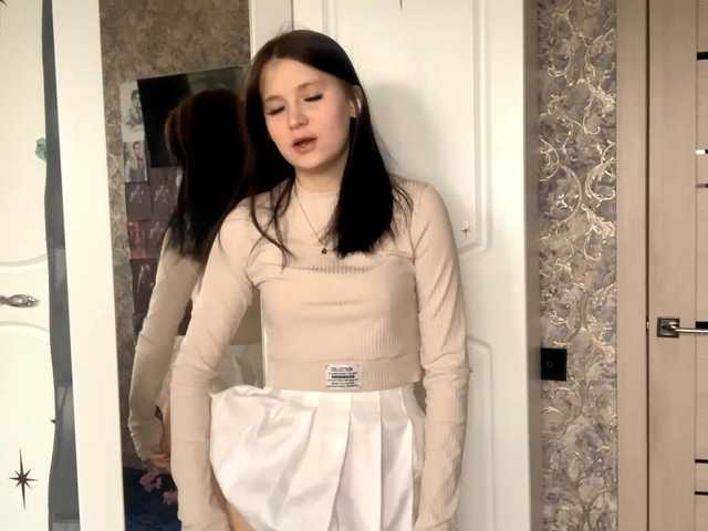 KimberleeChenevert's BongaCams show and profile