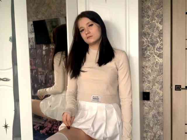 KimberleeChenevert webcam