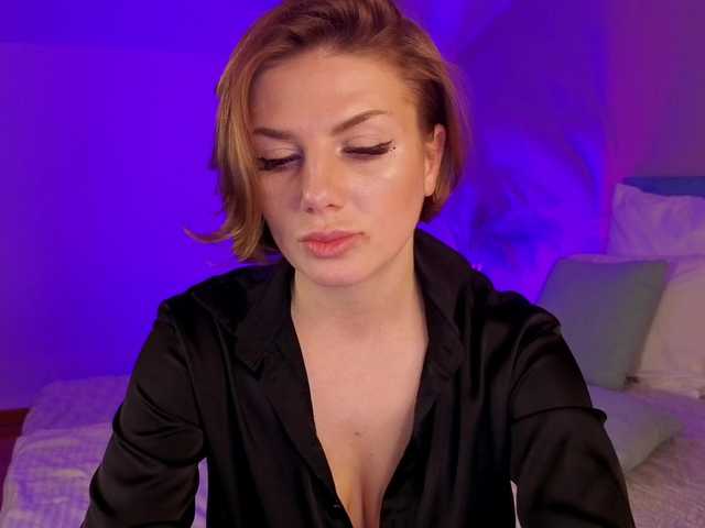 Candyyy1's BongaCams show and profile