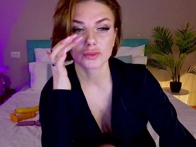 Candyyy1's BongaCams show and profile