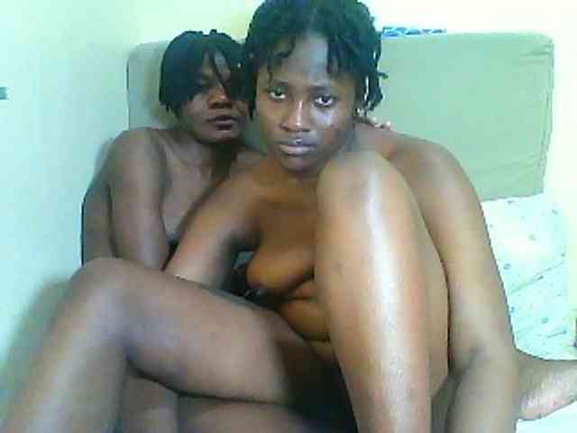 Blacks-petites webcam