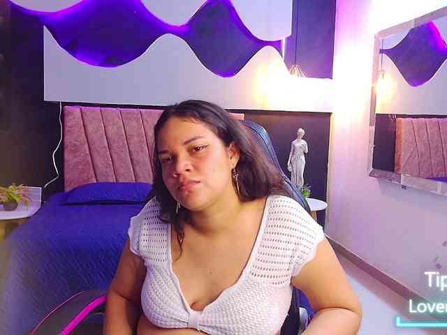 scarlett--joness Live Webcam on BongaCams