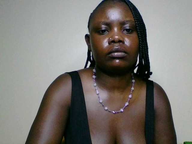 le modèle Body-tea est en webcam porno dans un show sur le site bongacams, il possède les tags suivants: Ebony,Brunette,Hairy