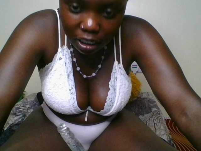 Body-tea's BongaCams show and profile