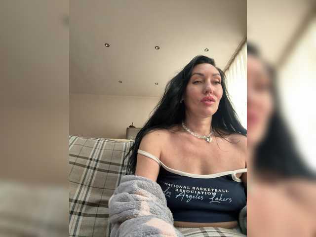 KorolevaQween000 Live Cam on BongaCams