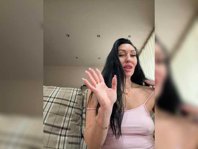 видео KorolevaQween000