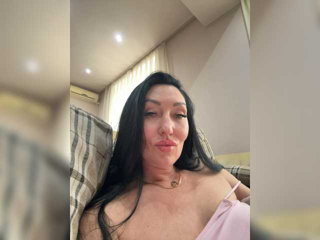 KorolevaQween000 webcam