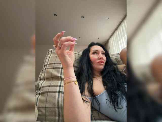 KorolevaQween000 webcam