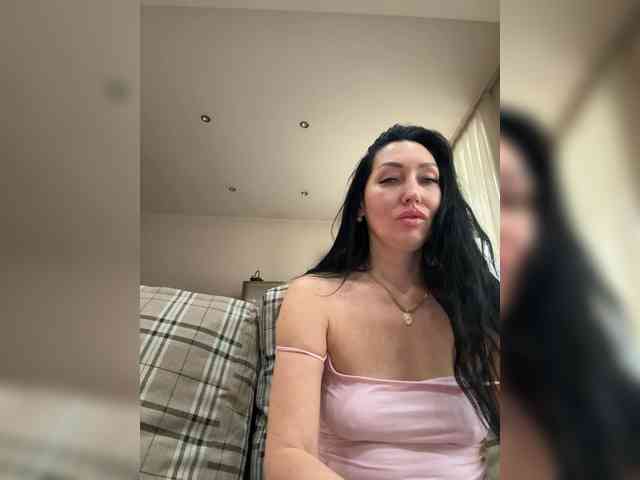 KorolevaQween000 webcam