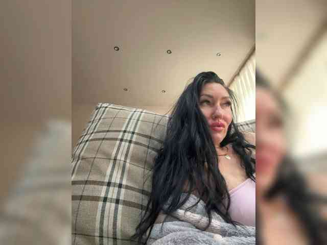 KorolevaQween000 webcam