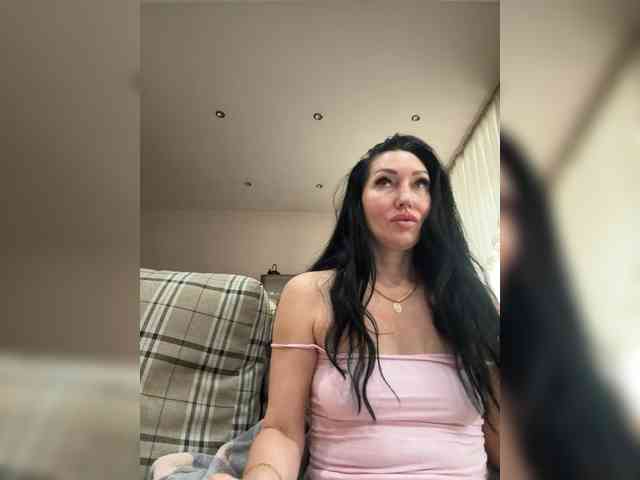 KorolevaQween000 webcam