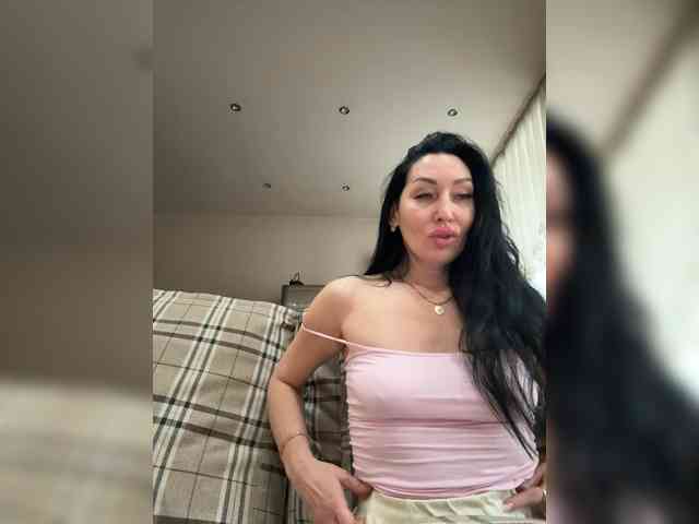 KorolevaQween000 webcam