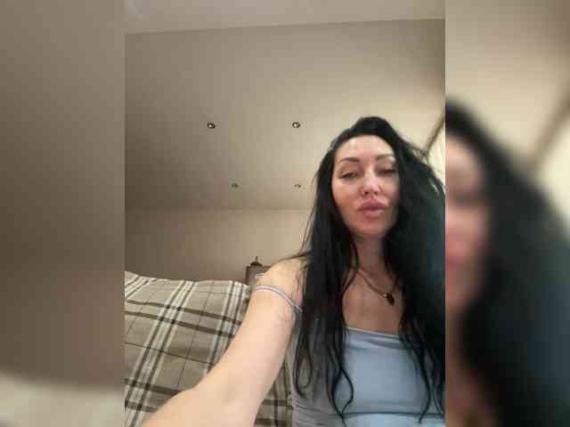 KorolevaQween000 webcam