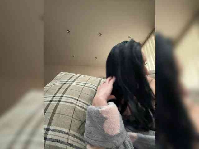 KorolevaQween000 webcam