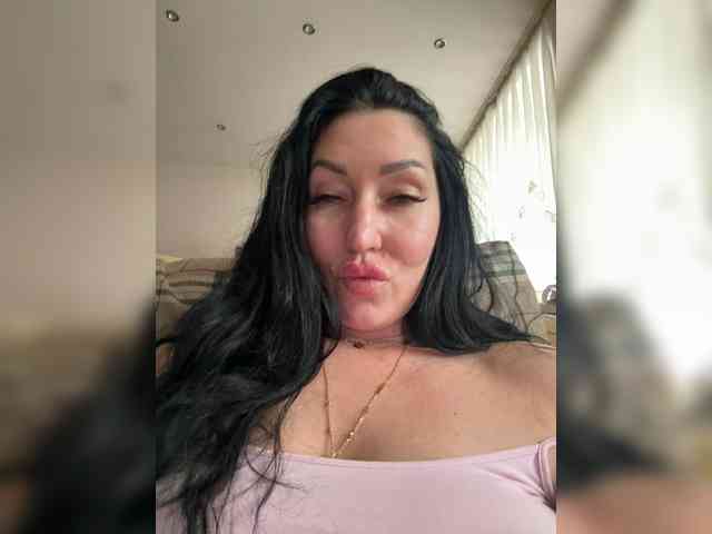 KorolevaQween000 webcam