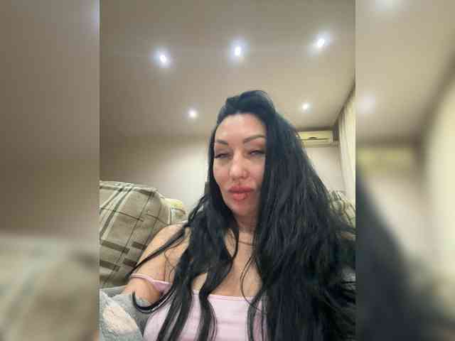 KorolevaQween000 webcam